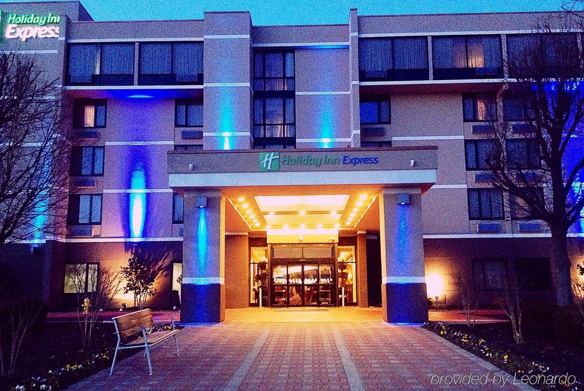 Holiday Inn Express Aberdeen-Chesapeake House By Ihg Ngoại thất bức ảnh